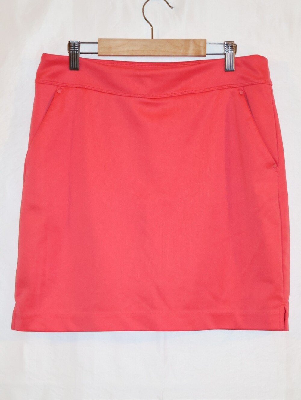 Greg Norman Coral Performance Golf Skort.